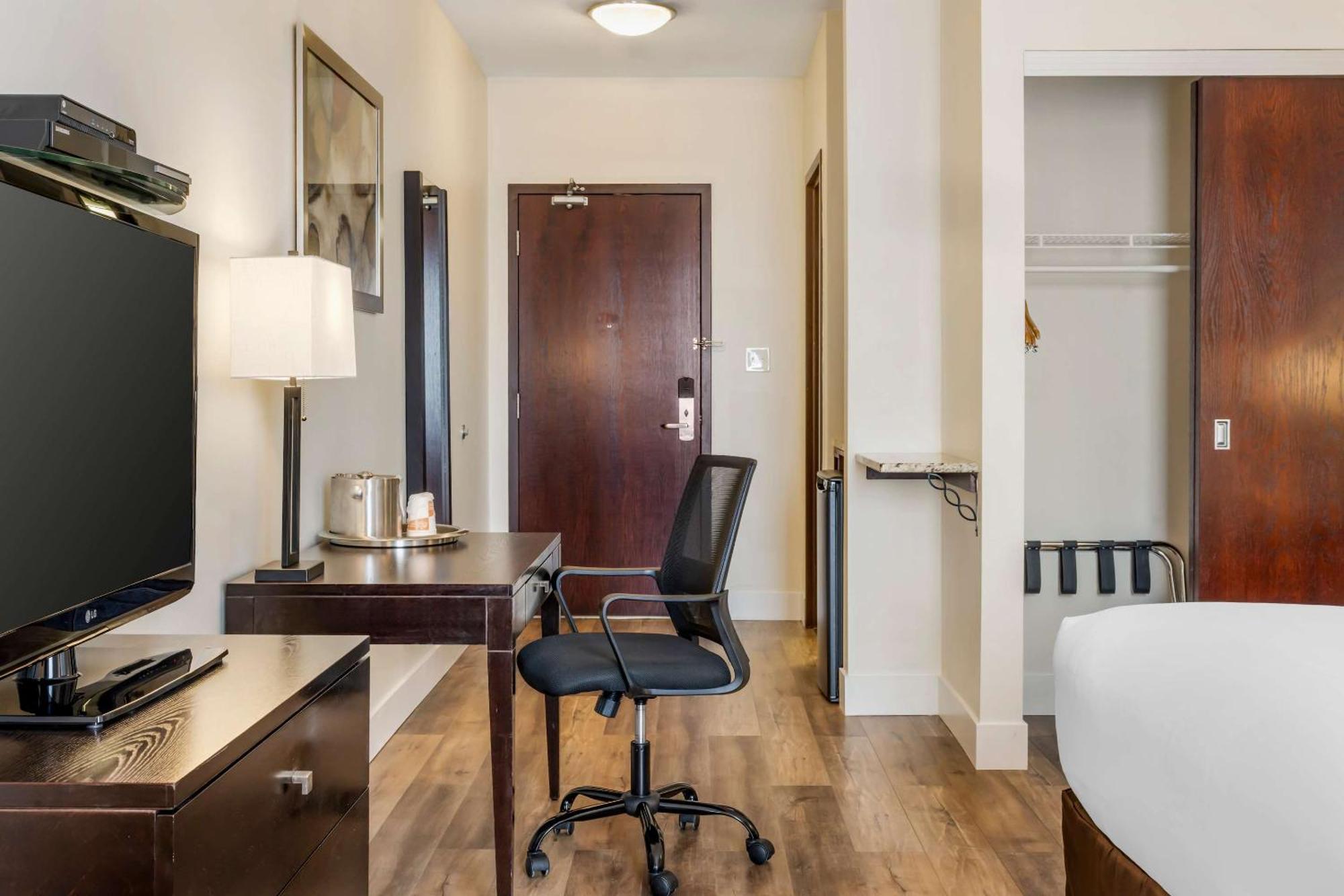 Comfort Hotel Bayer'S Lake Timberlea Exterior foto